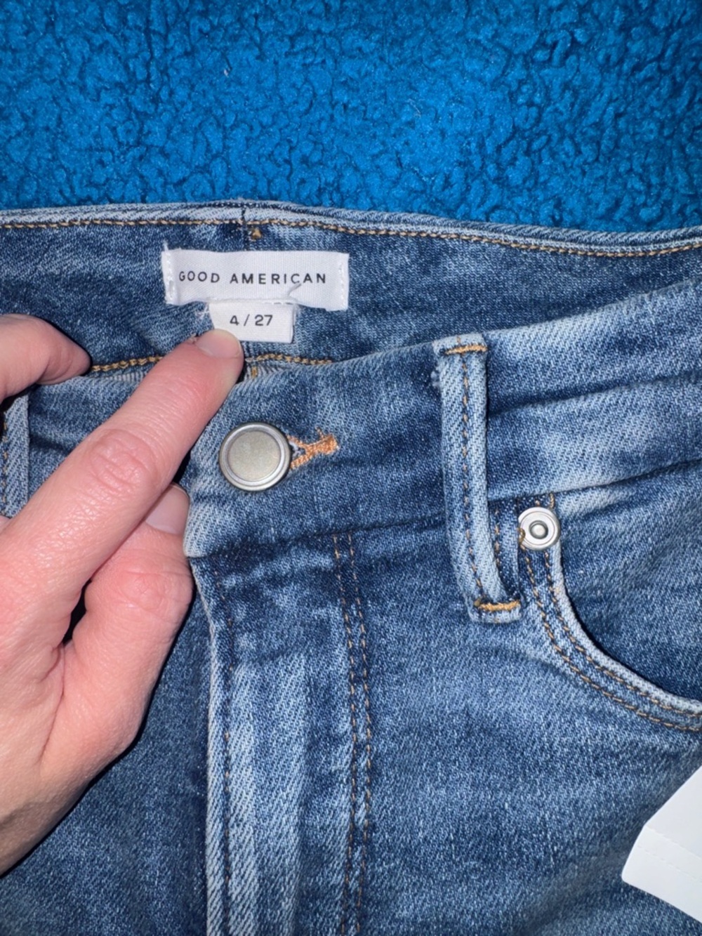 Good American Knee Panel Stitched Straight Leg Jeans Size 4/27 NWT Indigo $179 - Picture 9 of 13